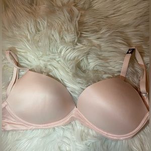 Victoria’s Secret Maternity/Nursing ✨bra light pink ✨size 32 DDD